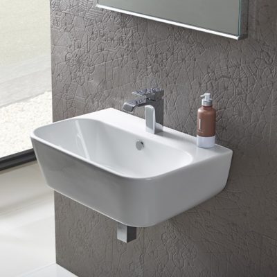 Version 650mm basin lifestyle v01